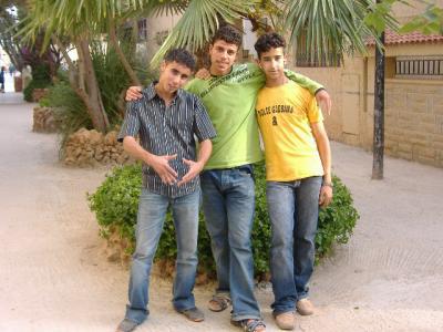 ce sont 5alid amine & anas mes amis cool les mecs